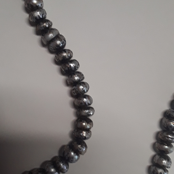 ONE OF A KIND handcrafted beautiful white jade and stainless steel necklace - Picture 9 of 13